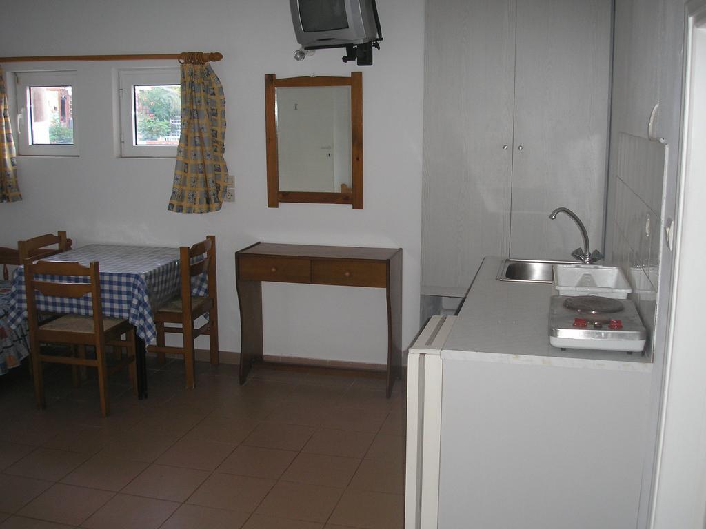 Dimitra Apartments Goúvai Phòng bức ảnh